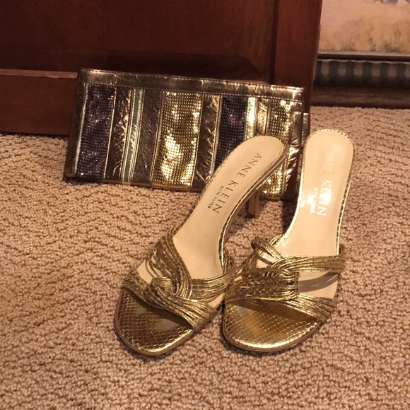 Anne Klein Shoes - ANNE KLEIN GOLD LEATHER SANDALS AND GOLD BAG